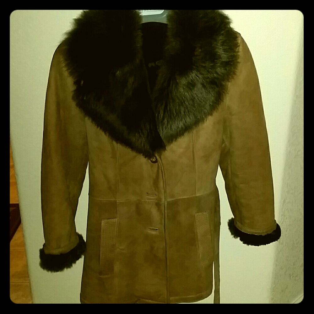 Shearling jacket extra small with Fox collar